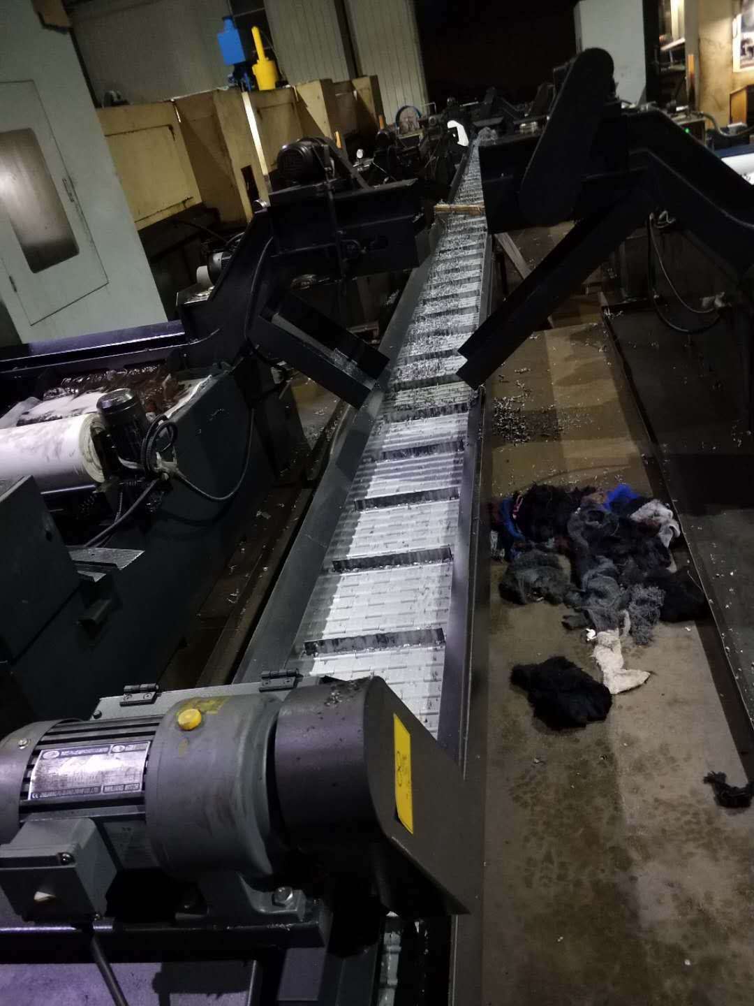 集中排屑機